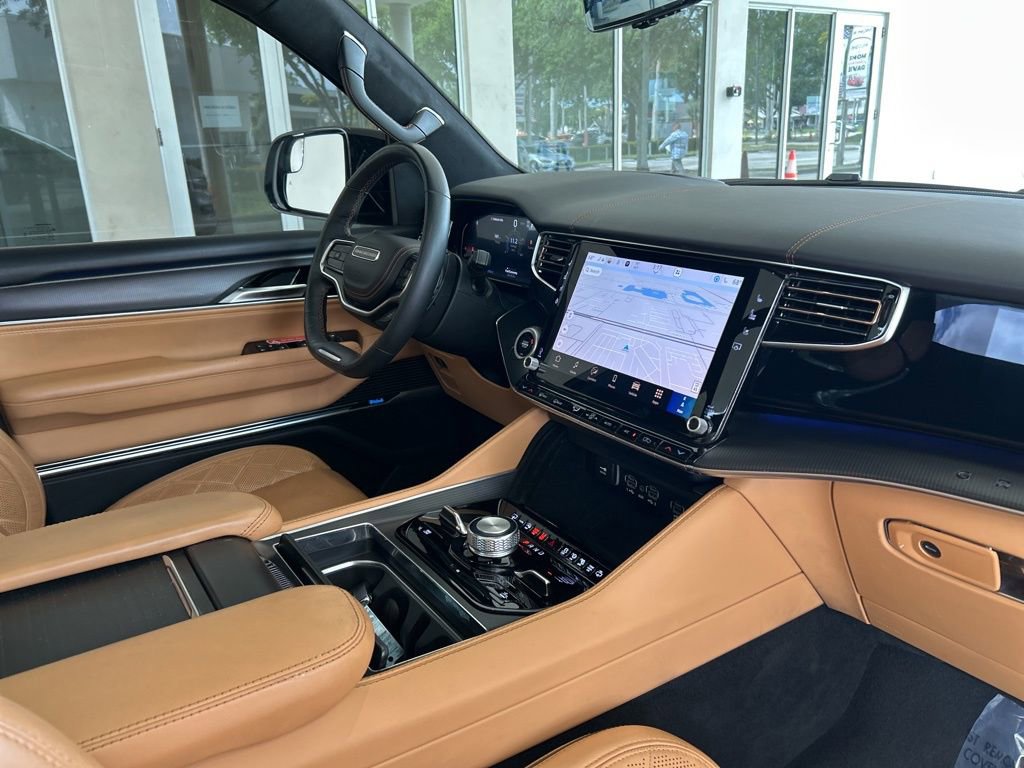 Used 2025 Jeep Grand Wagoneer L Series III w/ Rear Seat Video Group 1 image 28