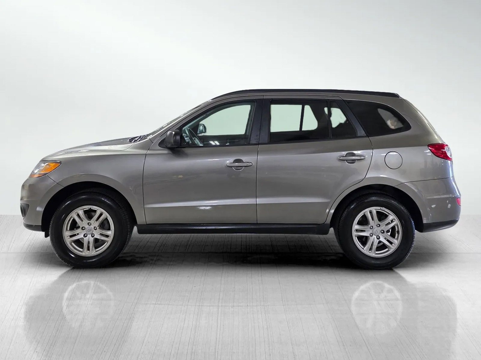 Used 2011 Hyundai Santa Fe GLS image 4