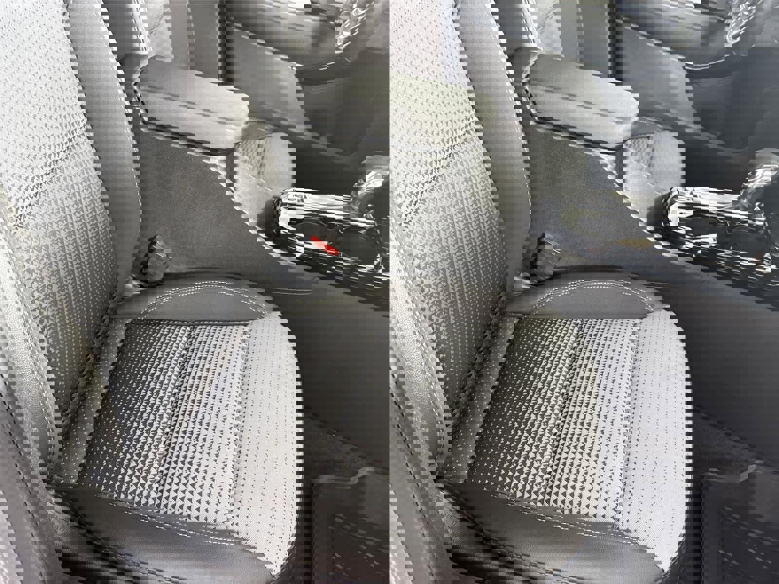 Certified 2024 Chevrolet Trax LT w/ Driver Confidence Package image 16