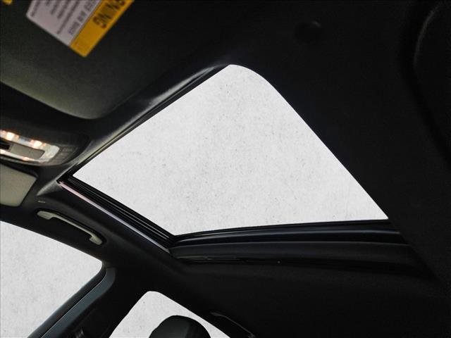 Used 2024 Mercedes-Benz GLE 350 4MATIC image 17