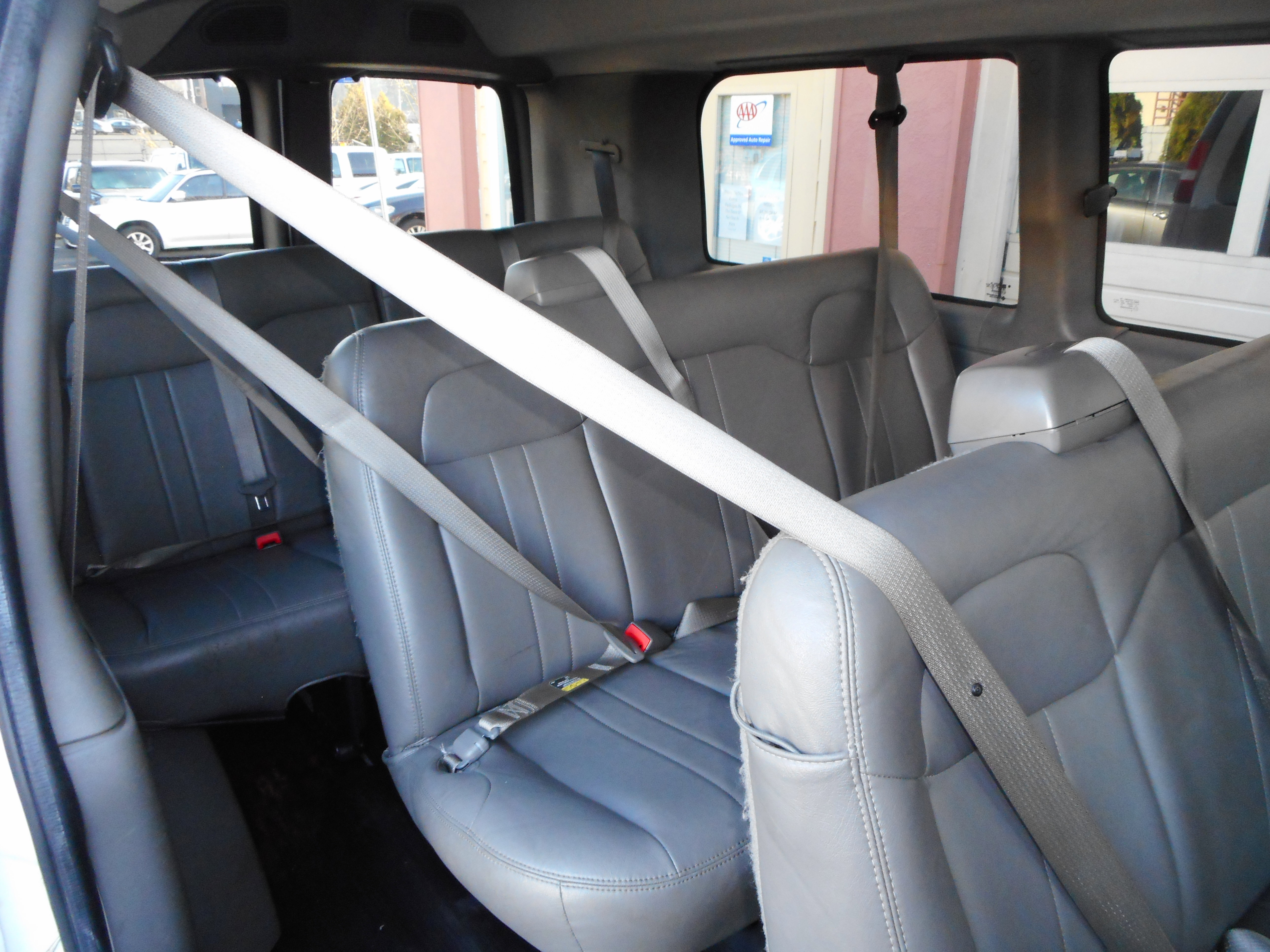 Used 2017 Chevrolet Express 2500 LS image 21