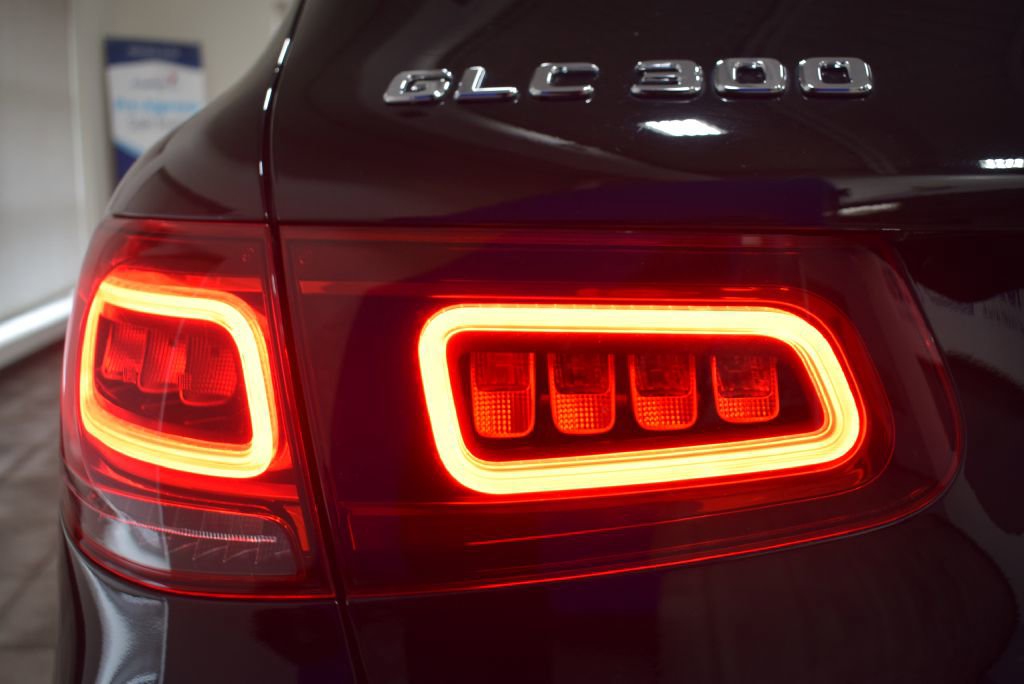 Used 2022 Mercedes-Benz GLC 300 4MATIC image 30