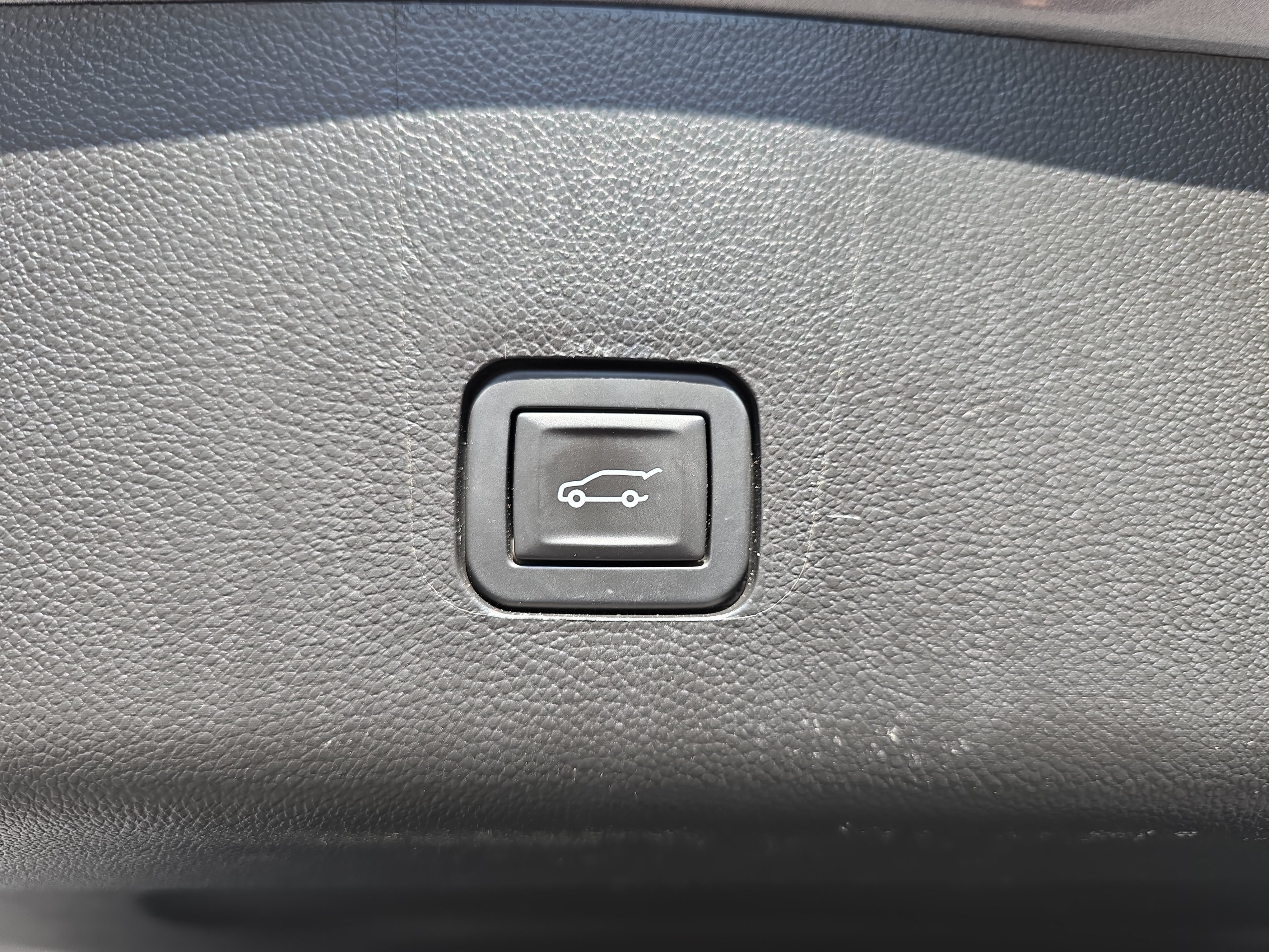 Used 2019 Chevrolet Traverse LT w/ LT Premium Package AWD/4WD image 15