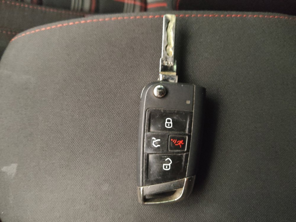 Used 2019 Volkswagen GTI S w/ Driver Assistance Package image 32