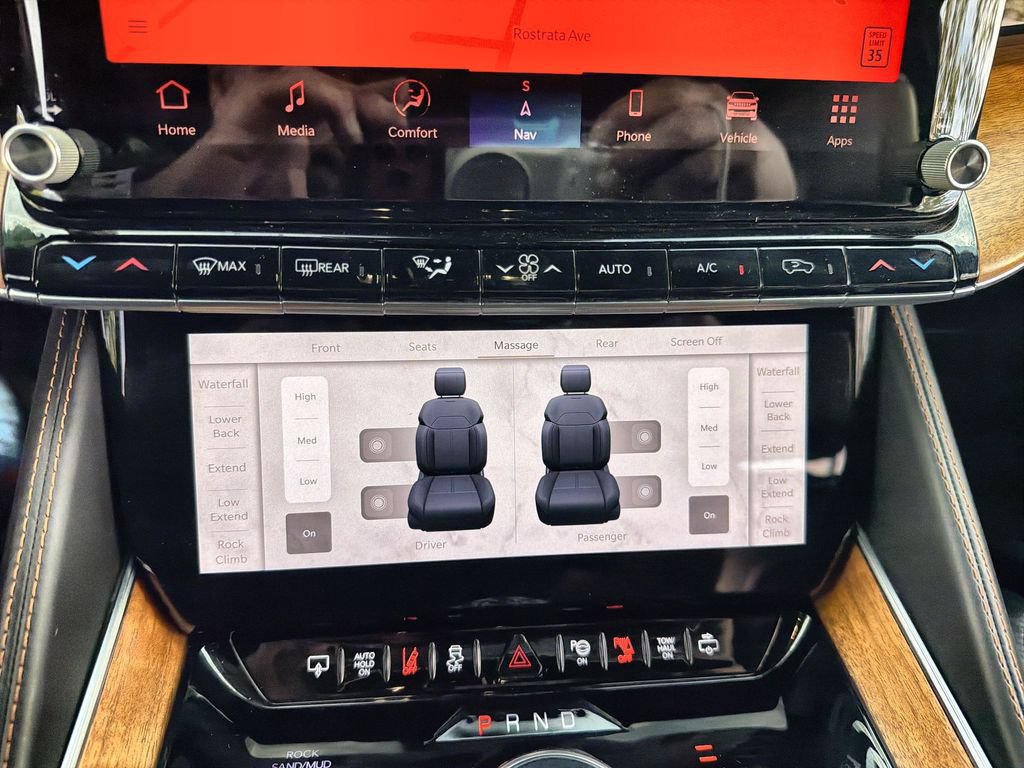 Used 2022 Jeep Grand Wagoneer Series III w/ Rear Seat Video Group 1 AWD/4WD image 17