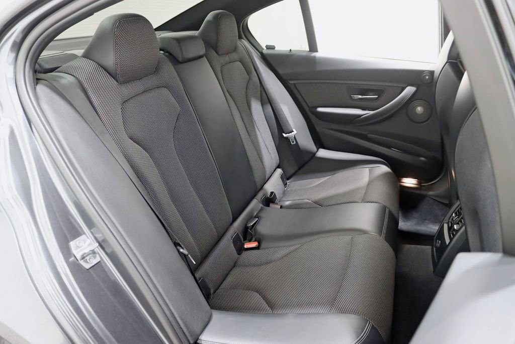 Used 2015 BMW M3 RWD image 26