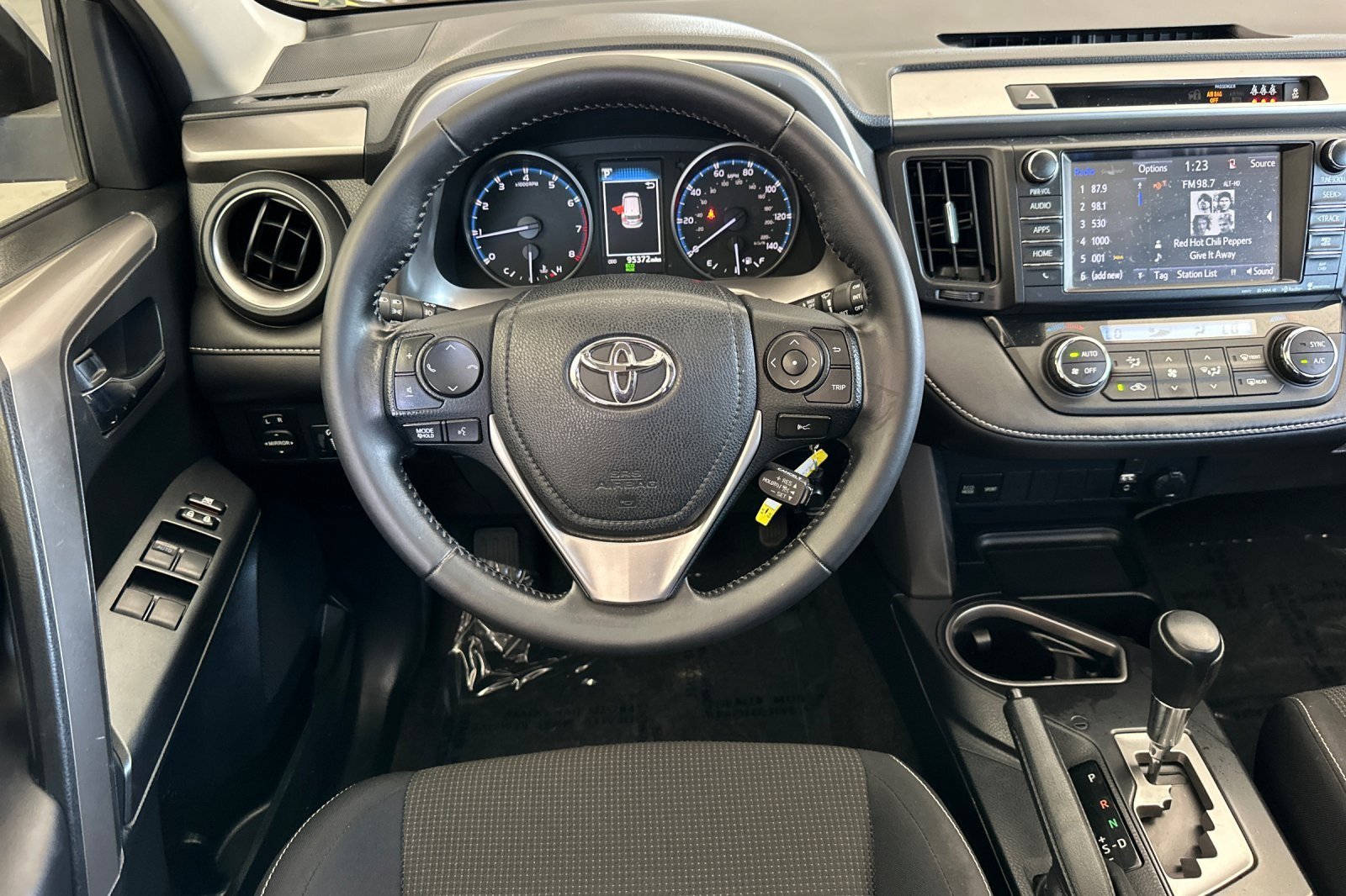 Certified 2017 Toyota RAV4 XLE w/ Carpet Mat Package FWD image 13