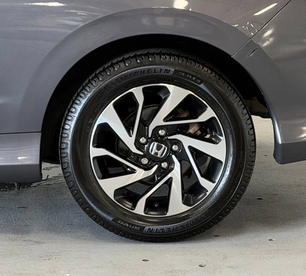 Used 2017 Honda Civic LX image 8