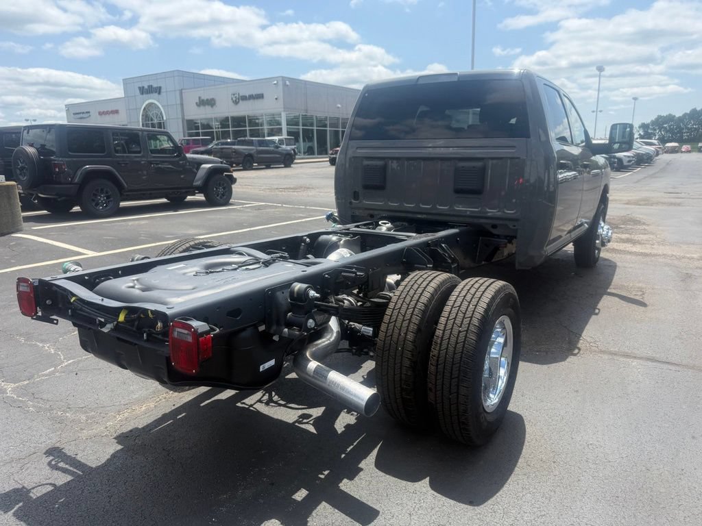 New 2026 RAM 3500 Tradesman w/ Chrome Appearance Group A AWD/4WD image 3