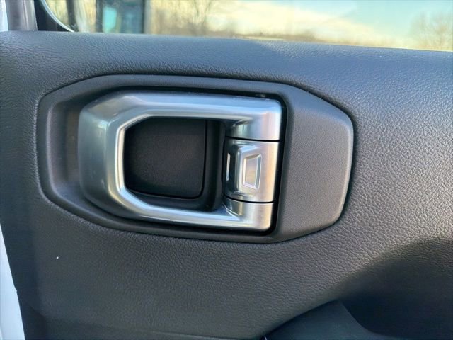 Used 2024 Jeep Wrangler Unlimited Rubicon 4xe image 25