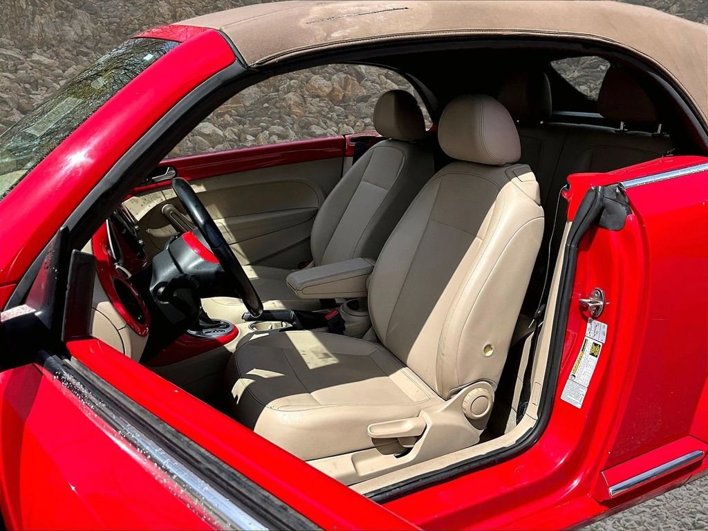 Used 2017 Volkswagen Beetle 1.8T S FWD image 23