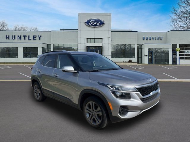 Used 2022 Kia Seltos S FWD image 4