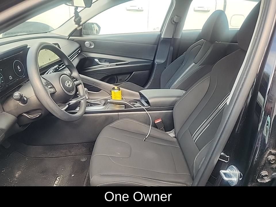 Used 2024 Hyundai Elantra SEL FWD image 3