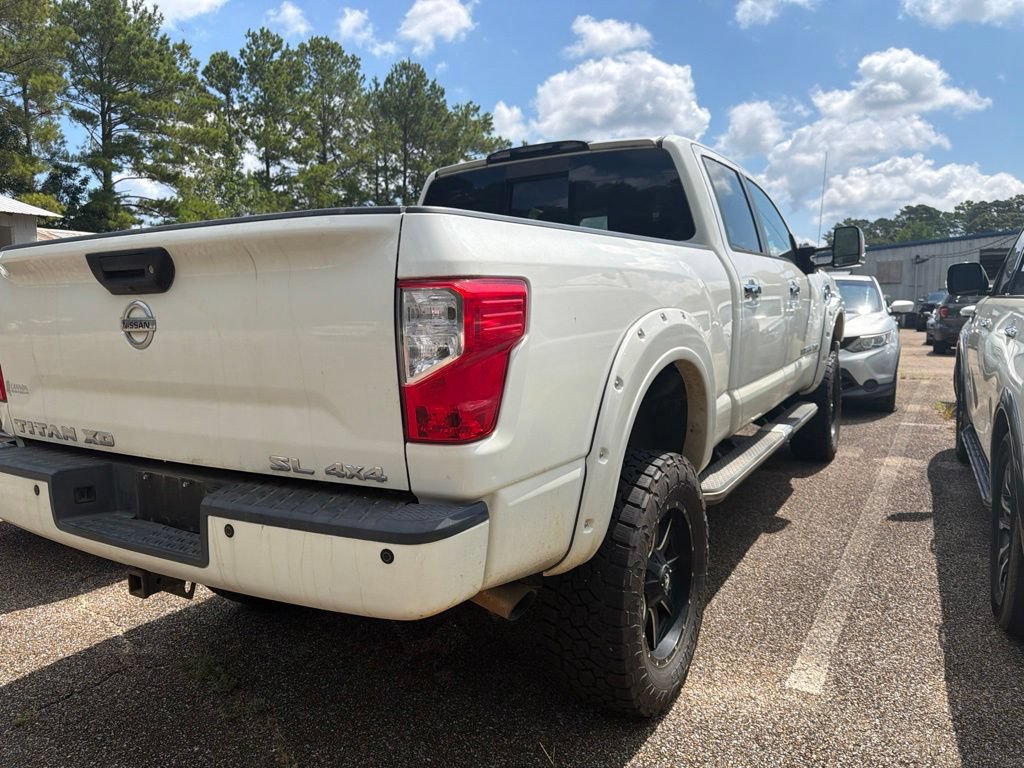Used 2019 Nissan Titan SL w/ Chrome Package AWD/4WD image 3