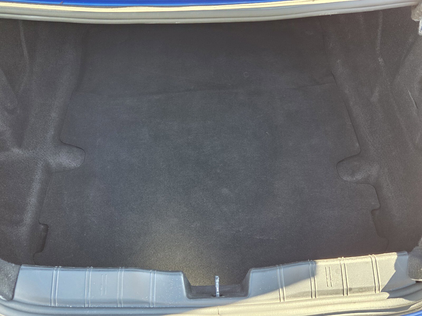 Used 2018 Chevrolet Camaro LT w/ Technology Package image 8