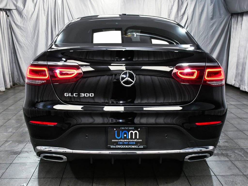 Used 2022 Mercedes-Benz GLC 300 4MATIC Coupe image 5