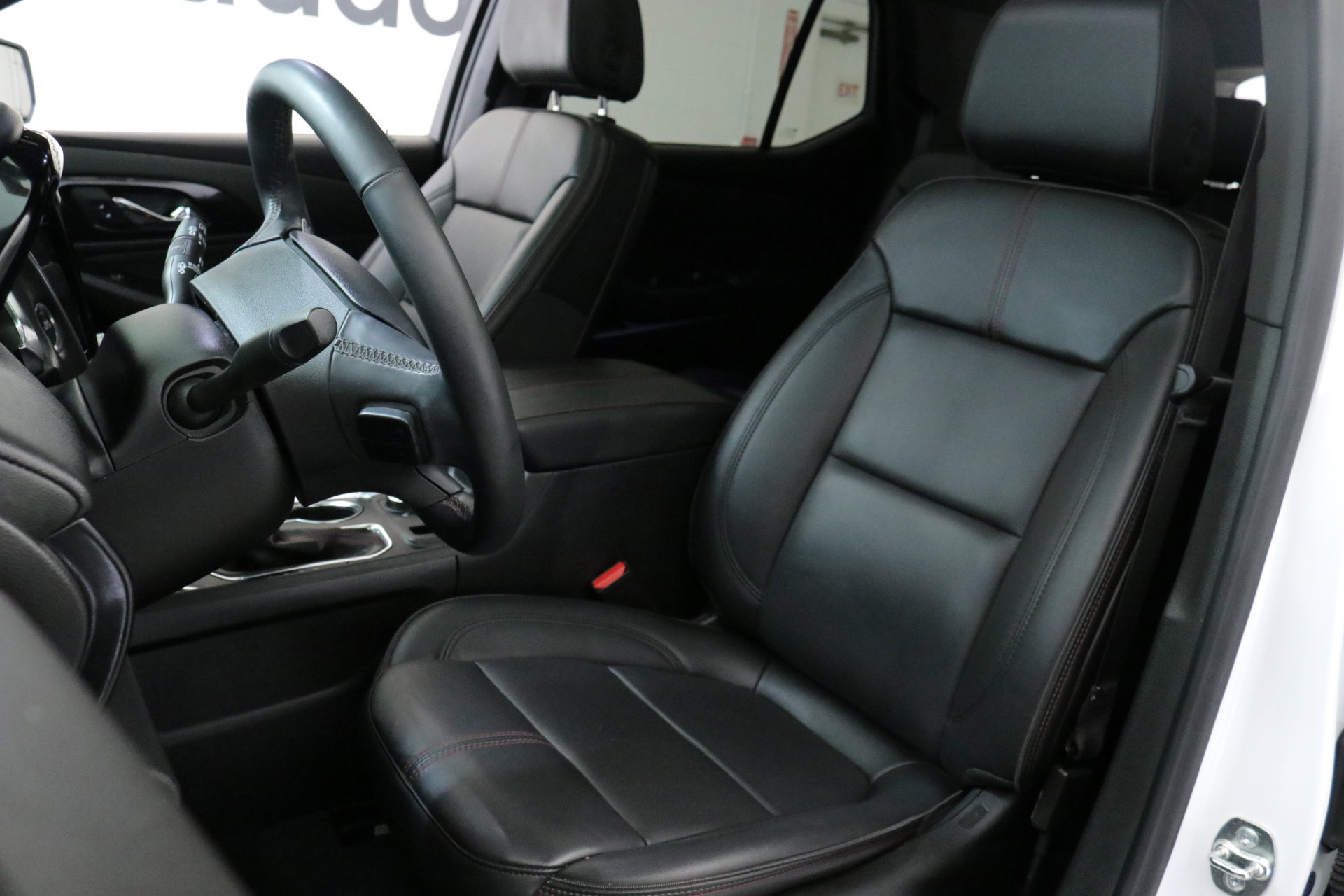 Used 2023 Chevrolet Traverse RS image 23