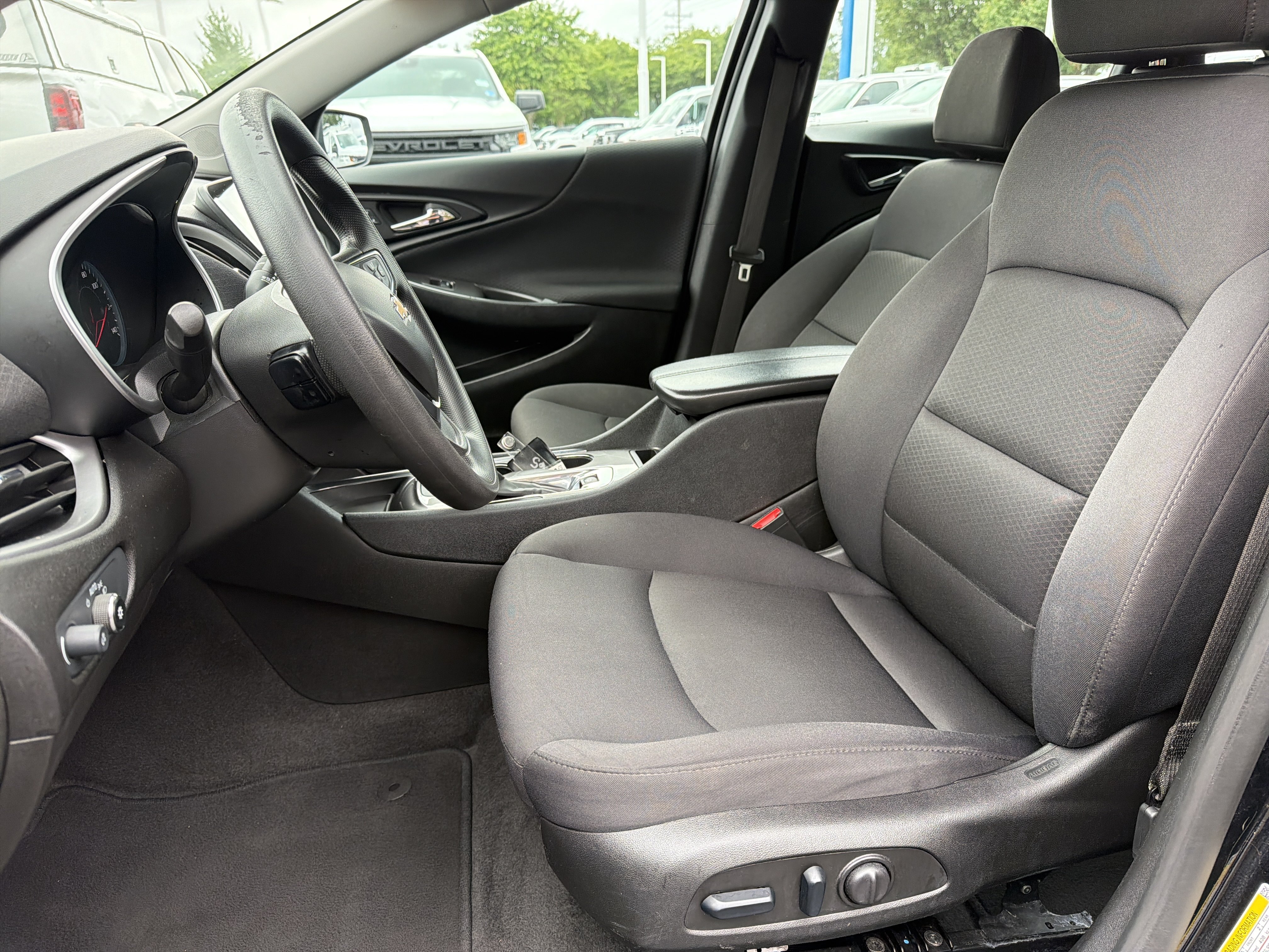 Used 2024 Chevrolet Malibu LT FWD image 15