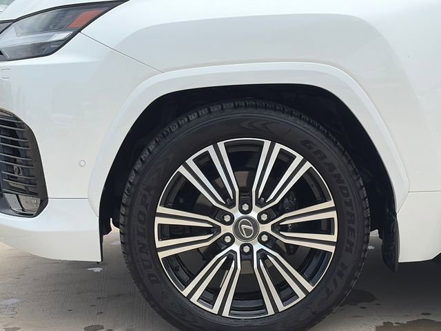 Used 2025 Lexus LX 700h Luxury w/ Appearance Package AWD/4WD image 5