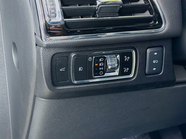 Used 2024 Lincoln Navigator Reserve image 12