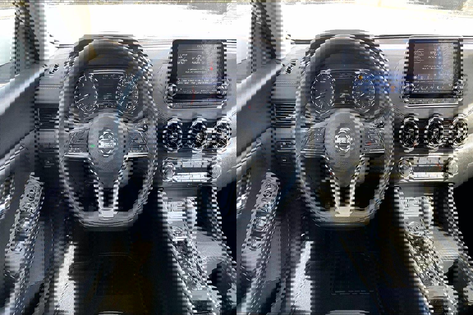 Used 2024 Nissan Sentra SV image 5