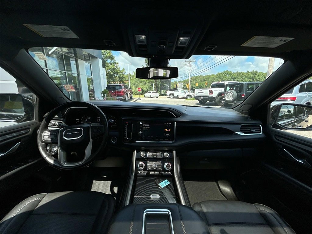 Used 2022 GMC Yukon XL Denali image 17