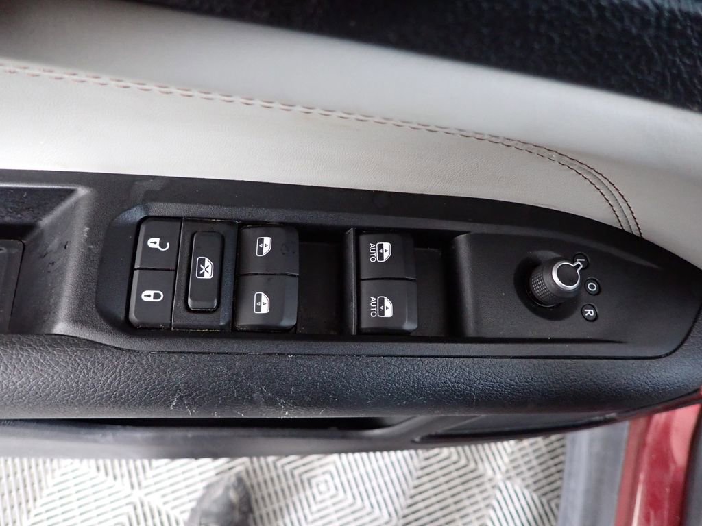 Used 2022 Jeep Compass Limited image 15