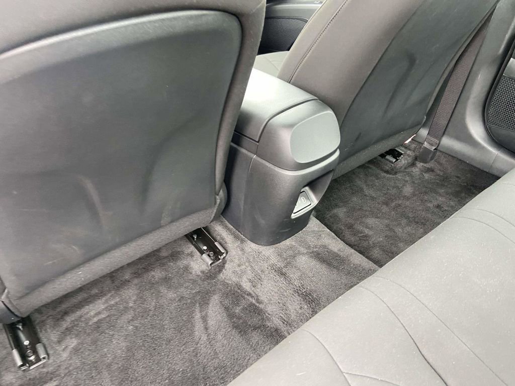 Used 2025 Hyundai Elantra Sport image 13