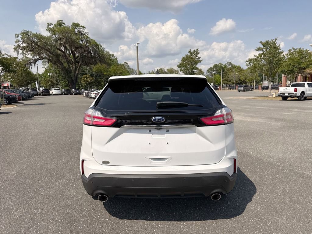 Used 2020 Ford Edge SE FWD image 4