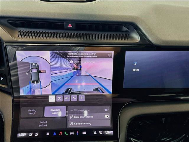 New 2026 Porsche Cayenne Electric AWD/4WD image 18