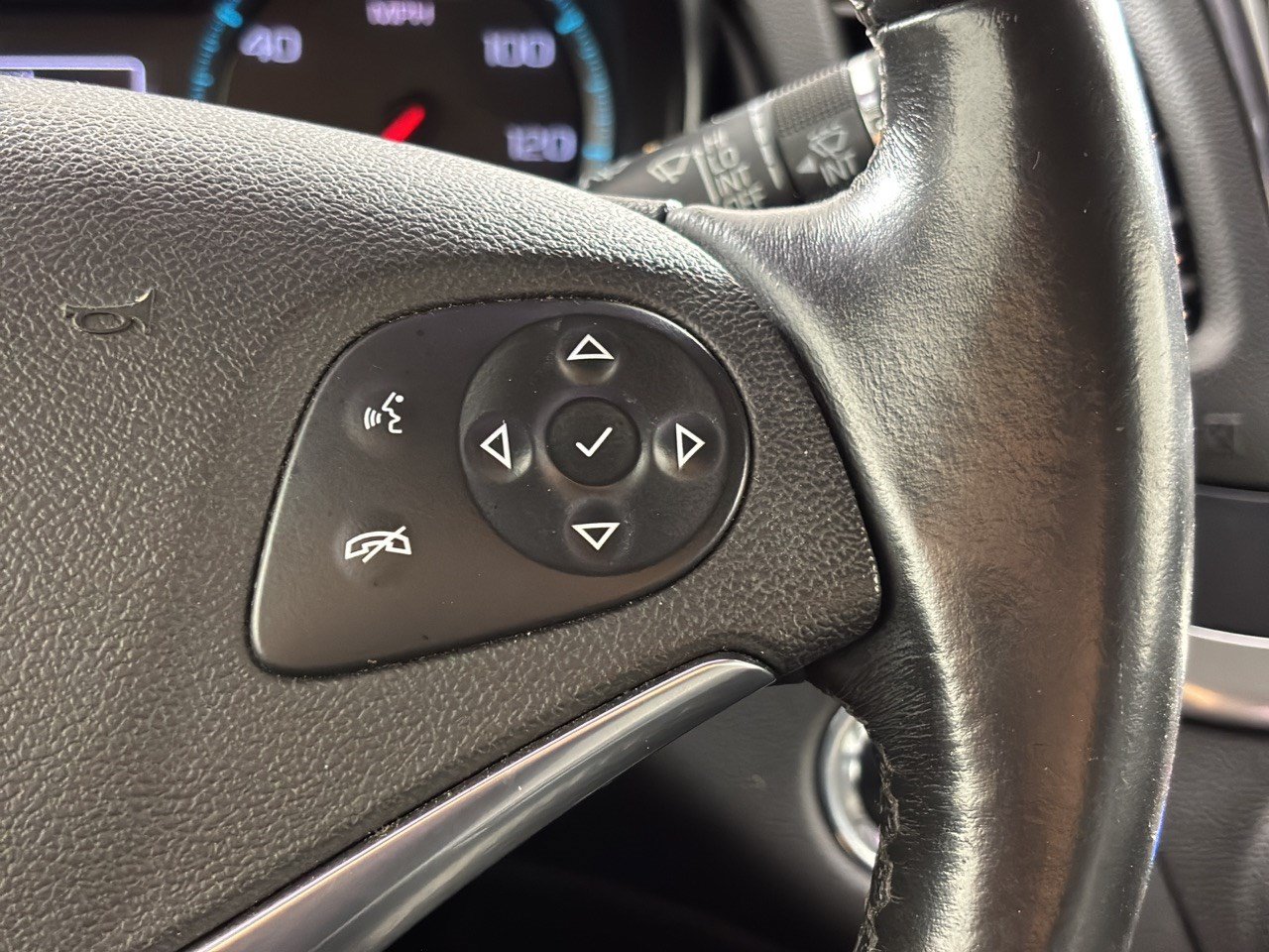 Used 2019 Chevrolet Impala LT FWD image 19