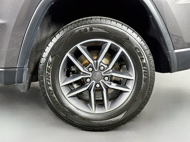 Used 2019 Jeep Grand Cherokee Limited AWD/4WD image 30