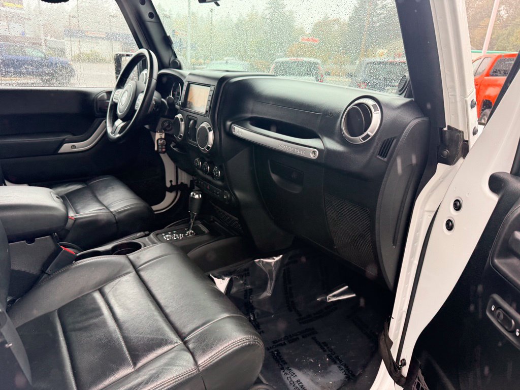 Used 2012 Jeep Wrangler Unlimited Sahara w/ Dual Top Group AWD/4WD image 24