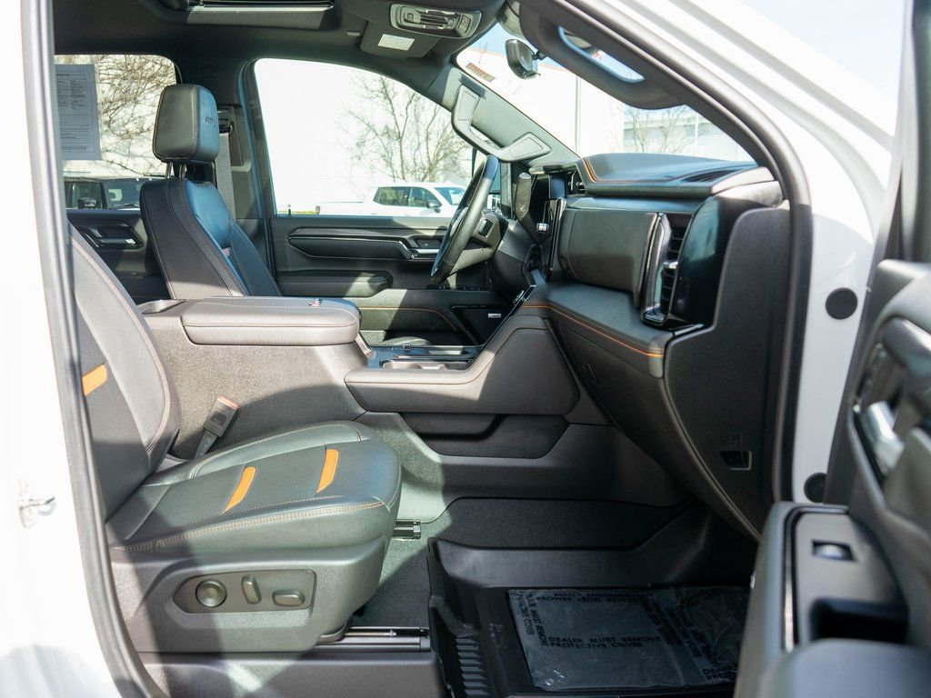 Used 2024 GMC Sierra 2500 AT4 w/ AT4 Premium Plus Package image 10