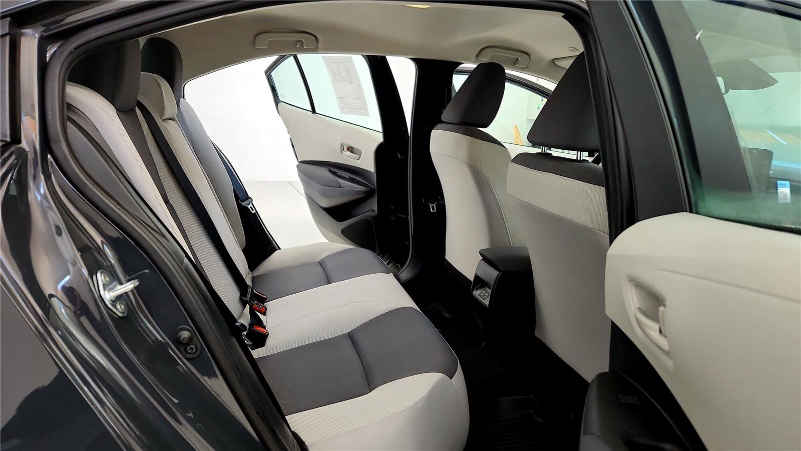 Certified 2023 Toyota Corolla LE image 33