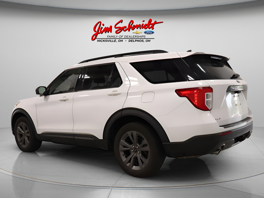 Used 2021 Ford Explorer XLT w/ Equipment Group 202A AWD/4WD image 4