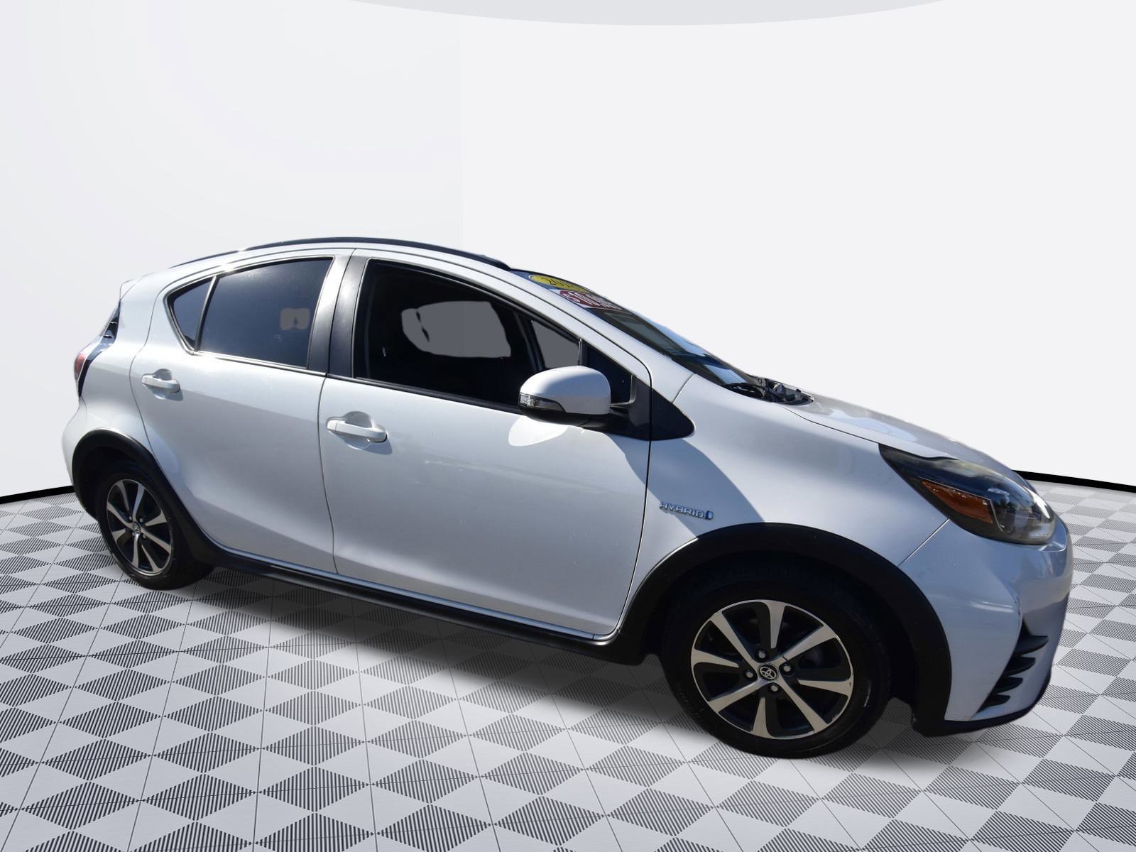 Used 2018 Toyota Prius C Two image 4