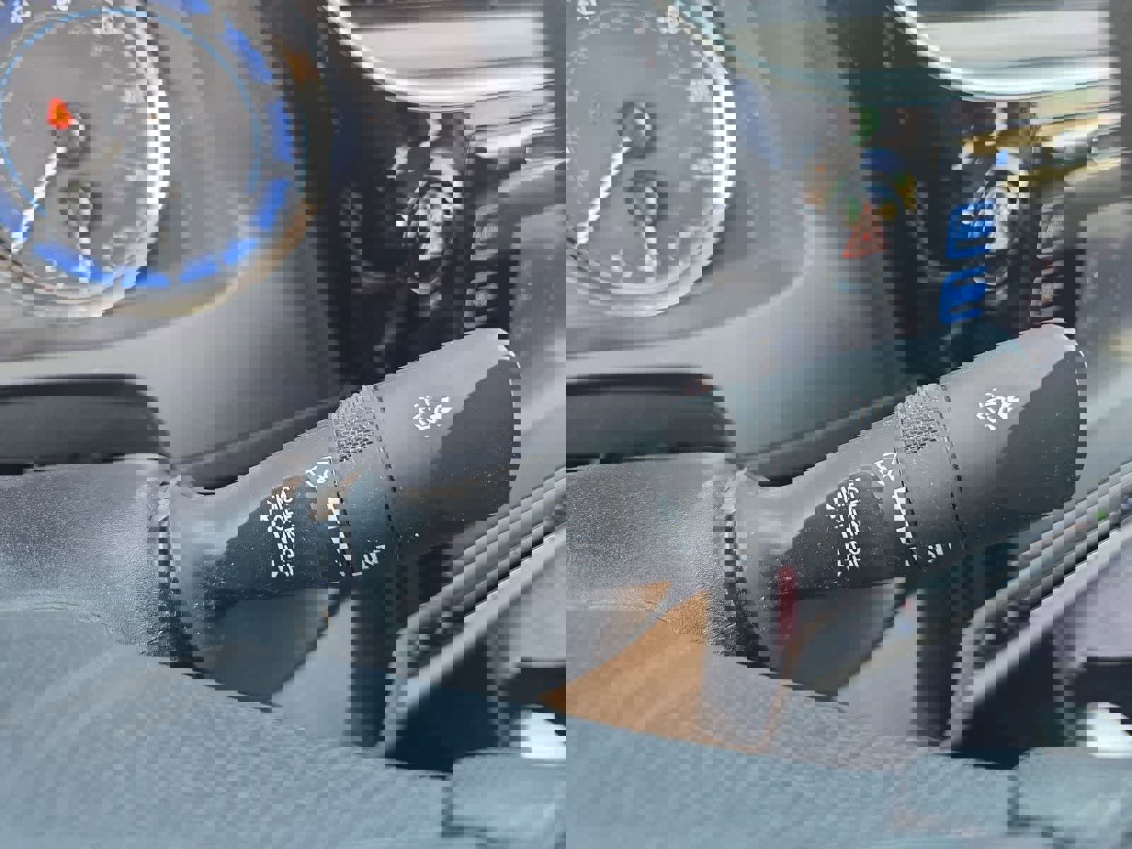 Used 2017 Toyota Corolla LE image 23