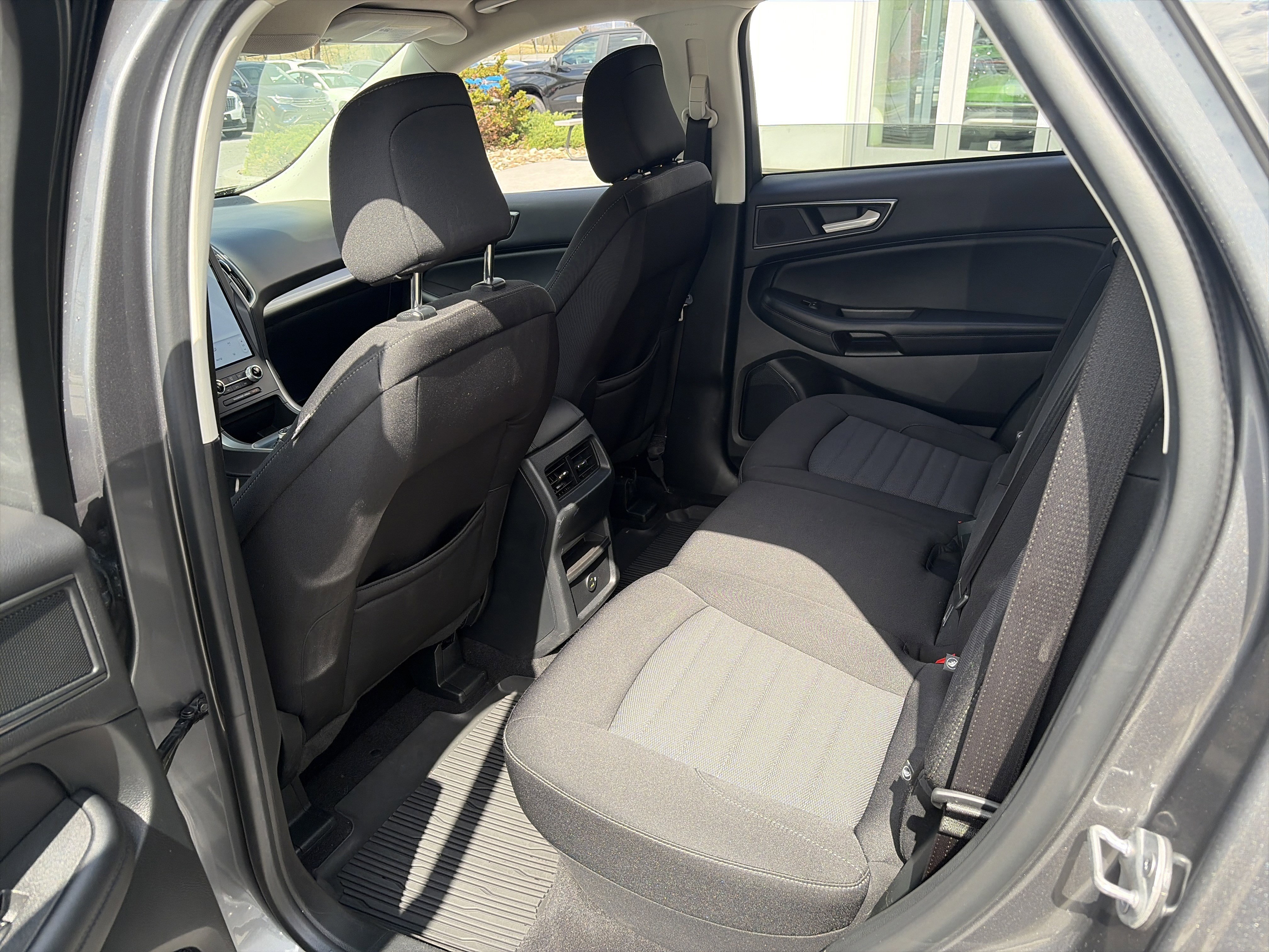 Used 2022 Ford Edge SE w/ Black Appearance Package image 24