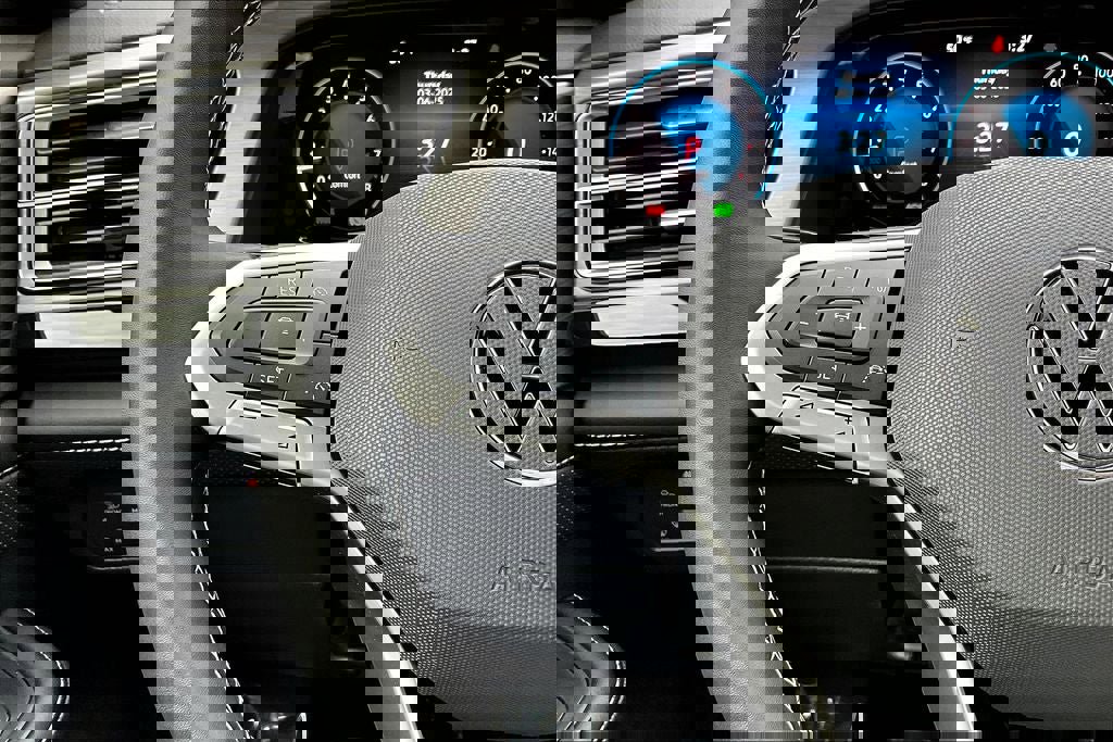 New 2025 Volkswagen Atlas Cross Sport SE image 22