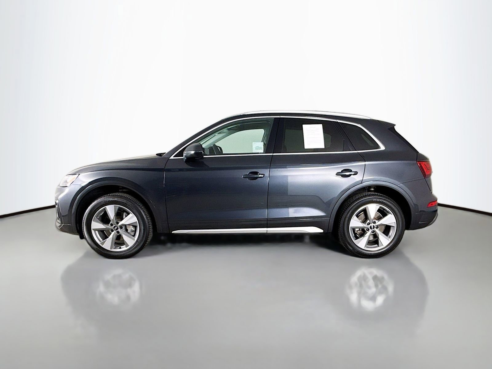 Certified 2023 Audi Q5 2.0T Premium w/ Convenience Package image 4