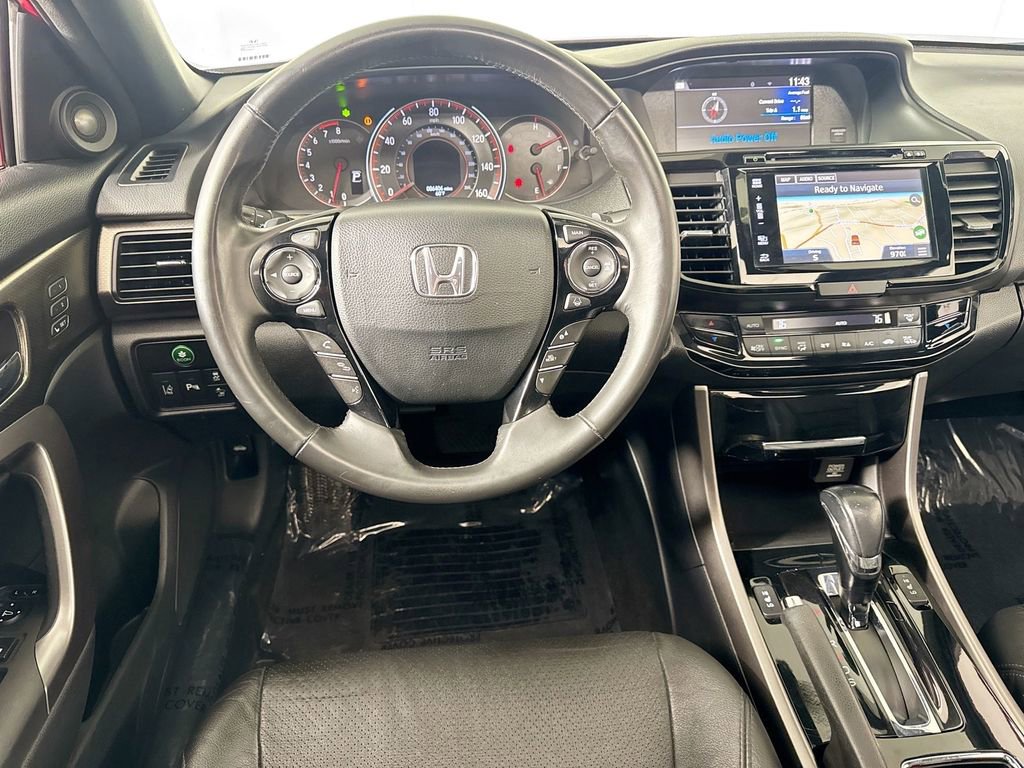 Used 2017 Honda Accord Touring image 26