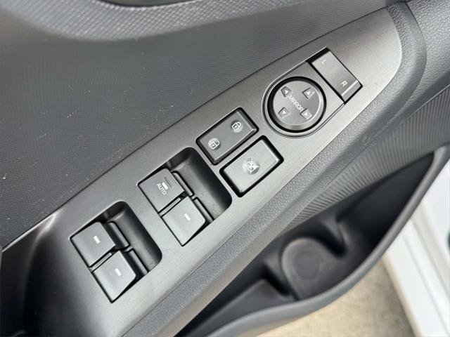 Used 2021 Hyundai Ioniq SE image 12