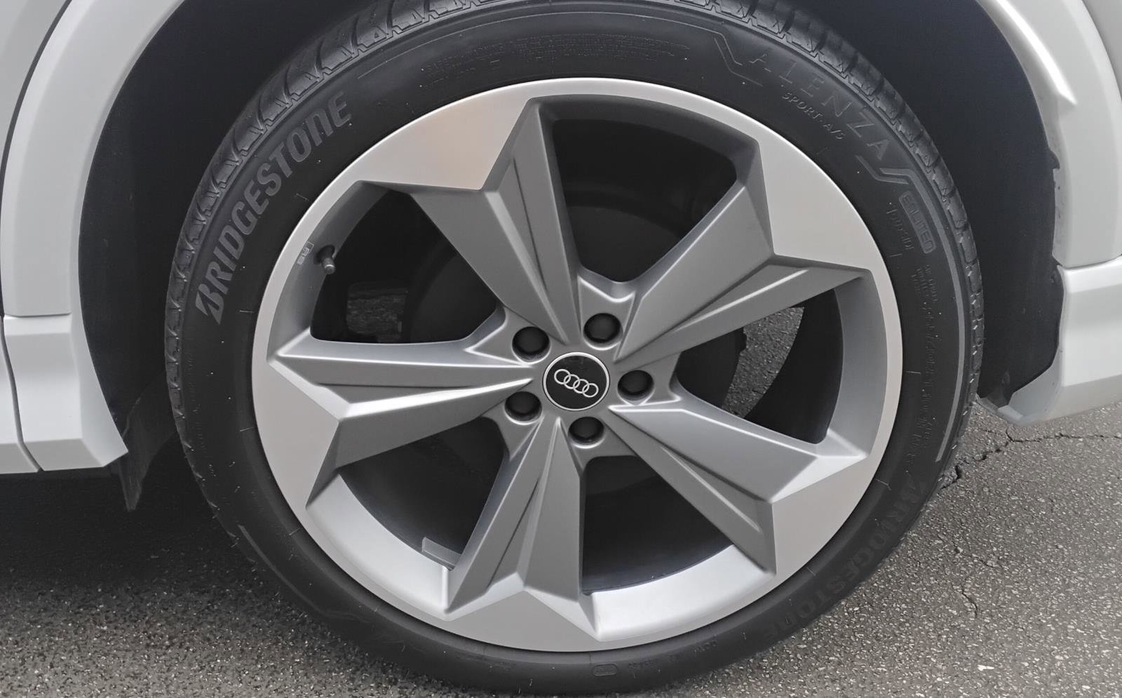 Certified 2025 Audi Q4 e-tron Premium Plus w/ Premium Plus image 11