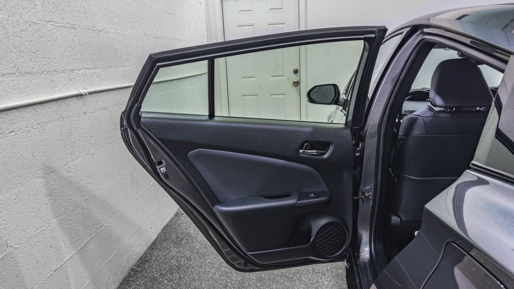 Used 2017 Toyota Prius Prime Premium image 14