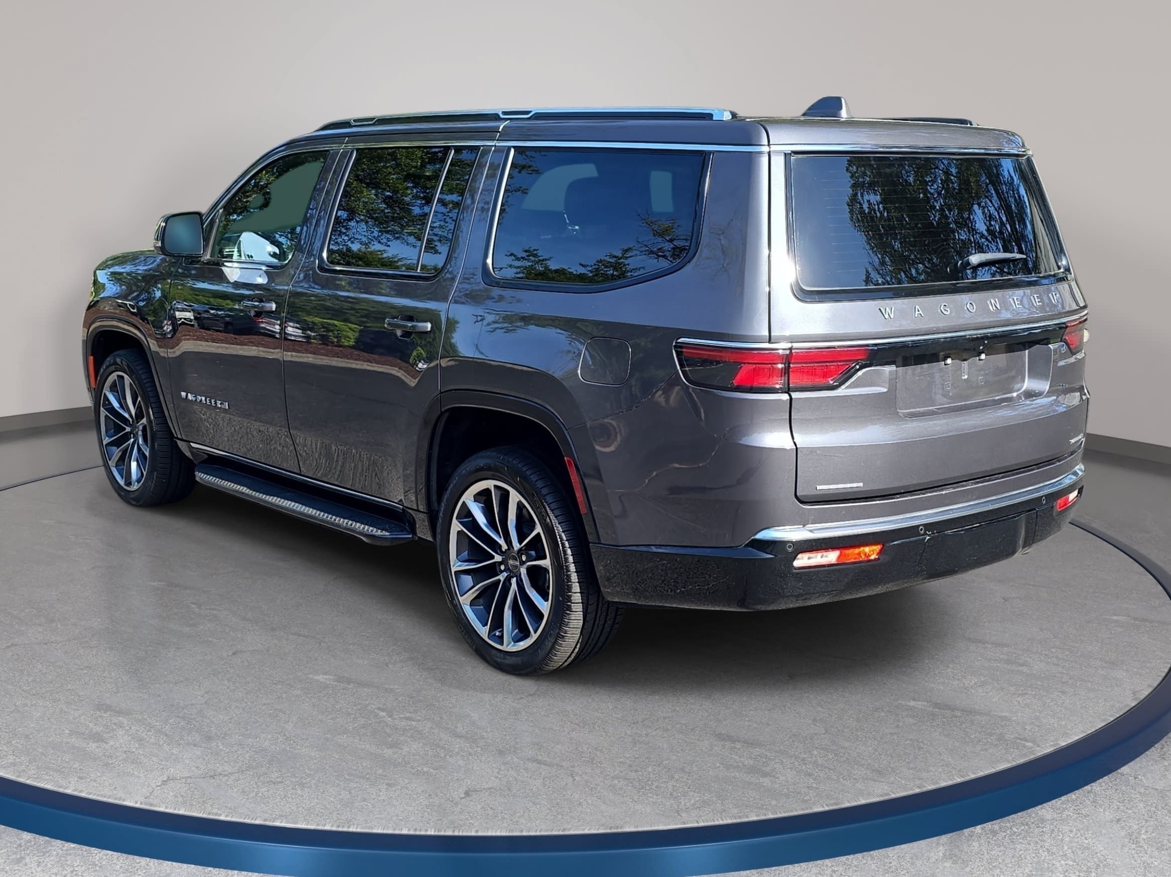 Used 2022 Jeep Wagoneer Series II w/ Premium Group I AWD/4WD image 7