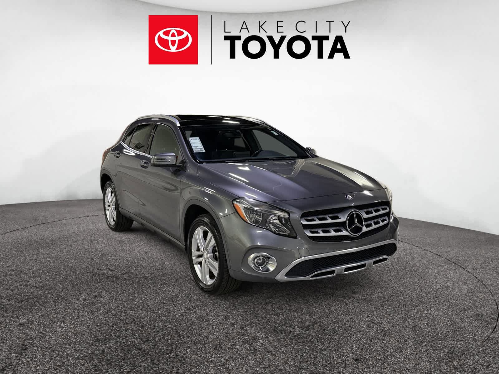 Used 2018 Mercedes-Benz GLA 250 image 11