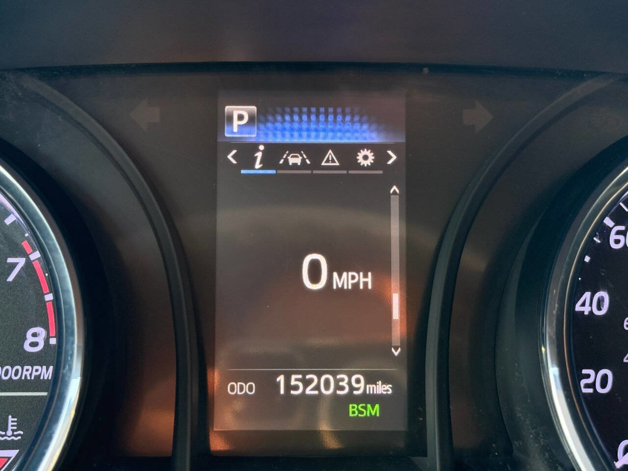 Used 2020 Toyota Camry LE image 30