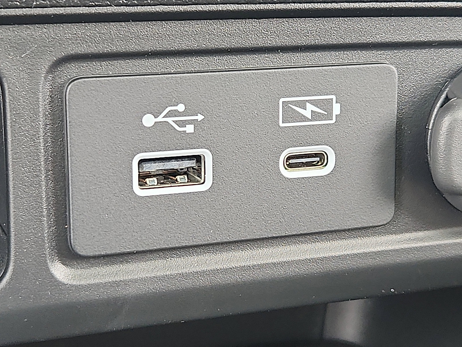 New 2025 Honda Pilot Touring image 16