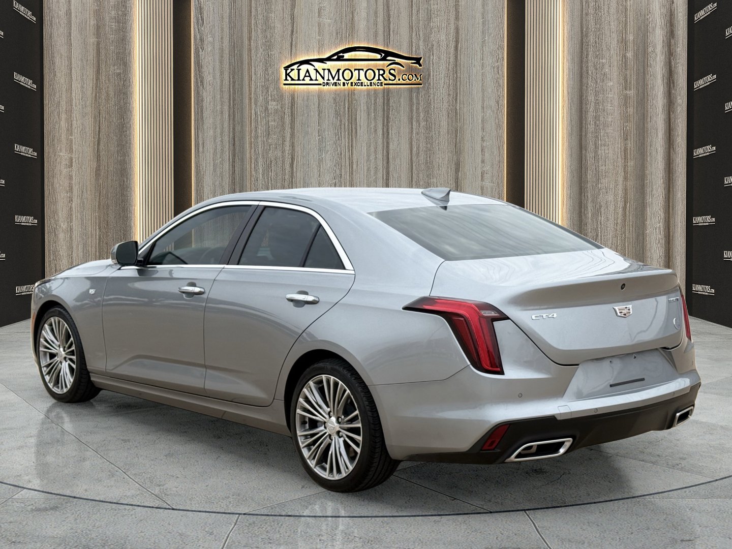 Used 2025 Cadillac CT4 Premium Luxury image 5